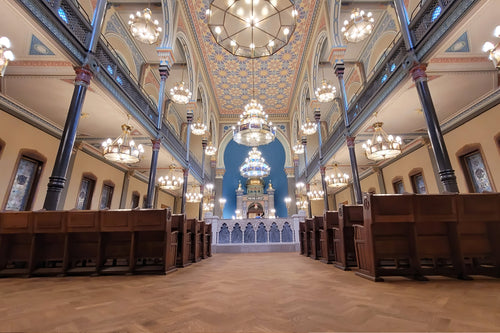 Behandling af gulve i fyrretræ